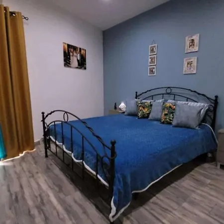 Cozy 3 Bedroom House With Large Terrace & Bbq * 세인트폴스베이