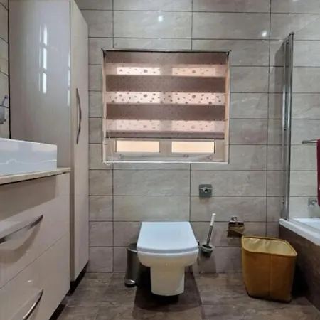 Cozy 3 Bedroom House With Large Terrace & Bbq 아파트 *