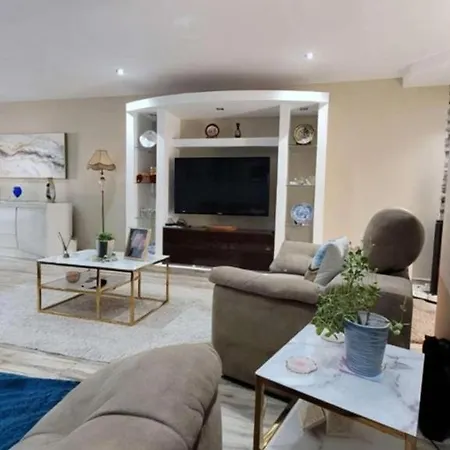 아파트 Cozy 3 Bedroom House With Large Terrace & Bbq 세인트폴스베이